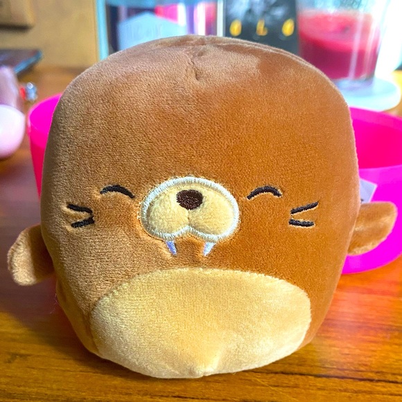 Brand-New Bruce the Walrus from the Mystery Squad! - Picture 2 of 3